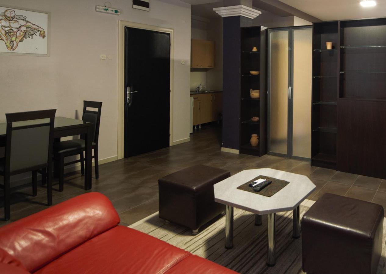 Hotel Ambasador Bitola Ngoại thất bức ảnh