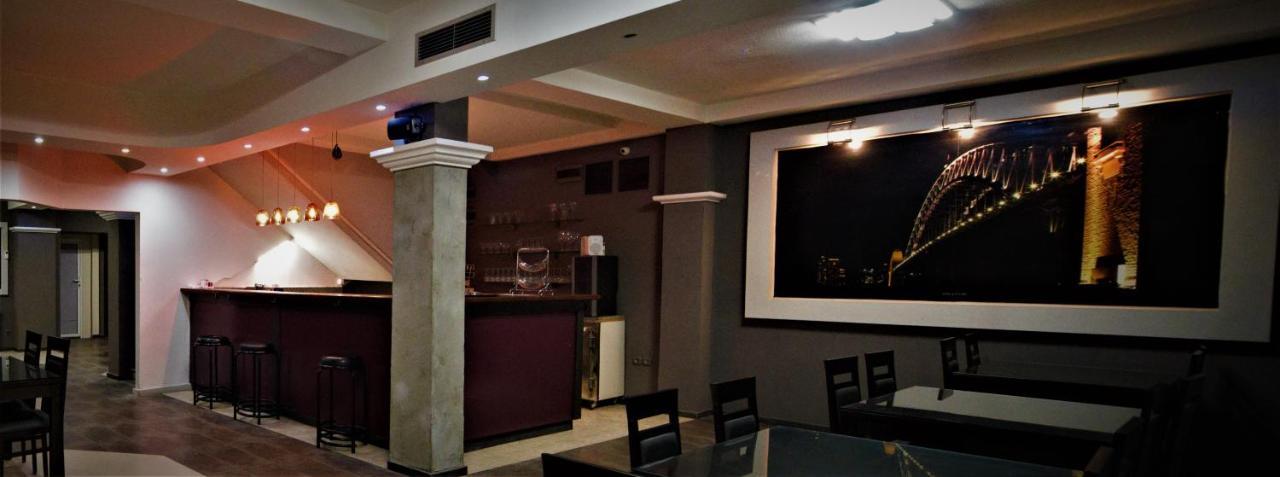 Hotel Ambasador Bitola Ngoại thất bức ảnh