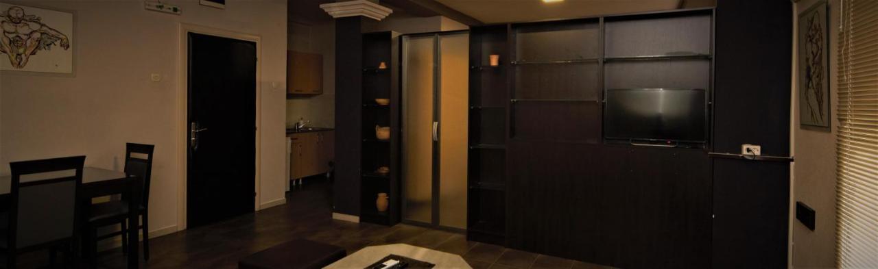 Hotel Ambasador Bitola Ngoại thất bức ảnh