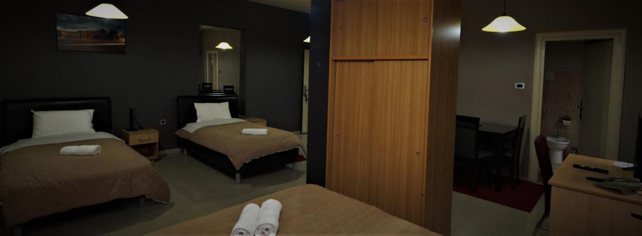 Hotel Ambasador Bitola Ngoại thất bức ảnh